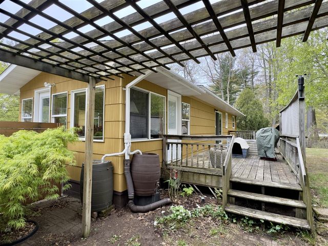 19105 Glendale Circle, Spring Lake, MI 49456