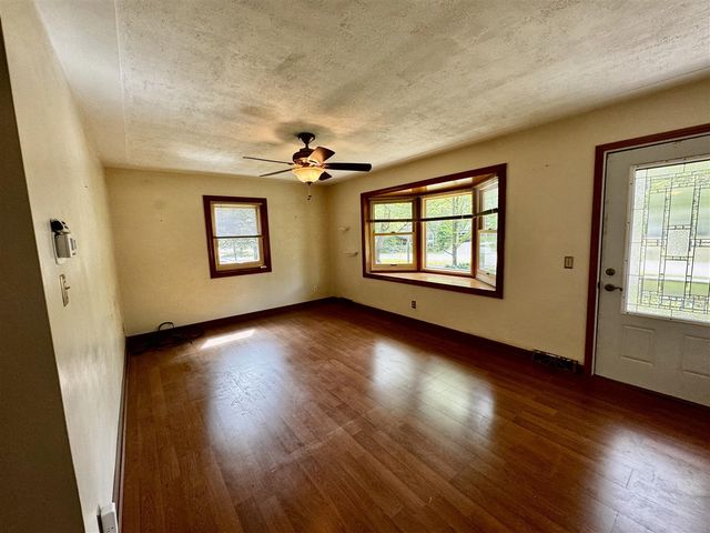 19105 Glendale Circle, Spring Lake, MI 49456
