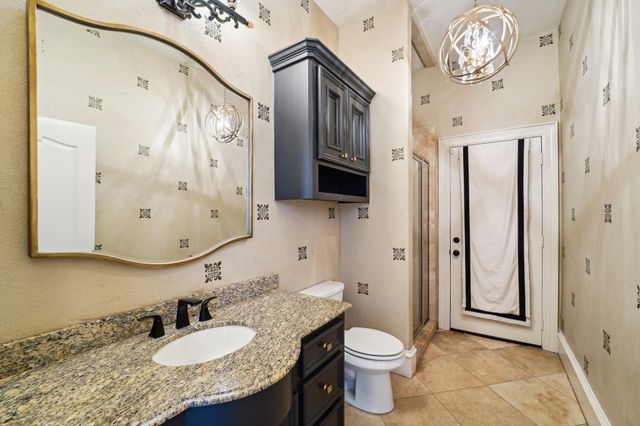 37 Kings Lake Estates Boulevard, Humble, TX 77346