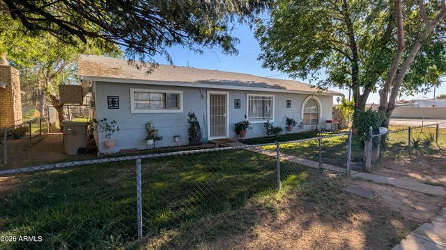 3833 W TAYLOR Street, Phoenix, AZ 85009