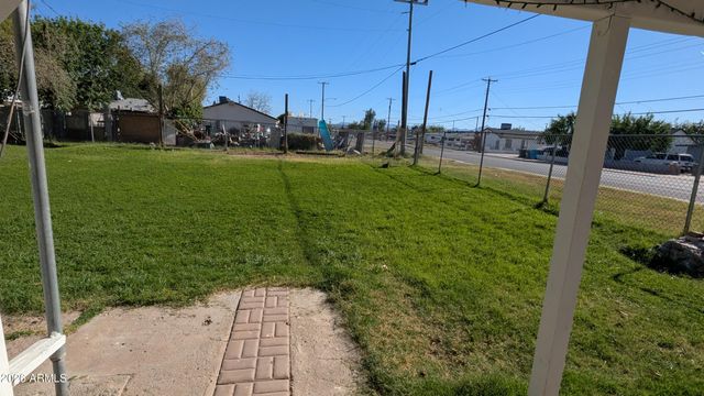 3833 W TAYLOR Street, Phoenix, AZ 85009