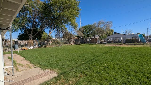 3833 W TAYLOR Street, Phoenix, AZ 85009