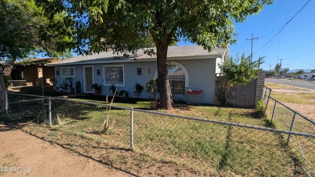 3833 W TAYLOR Street, Phoenix, AZ 85009