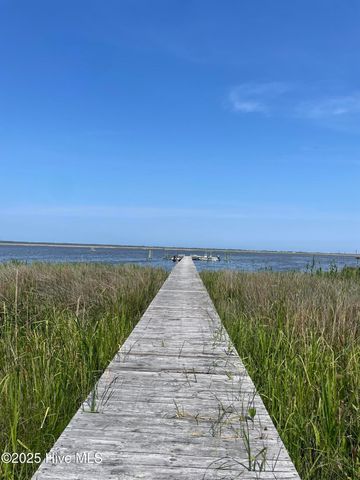 121 Solo Lane, Knotts Island, NC 27950