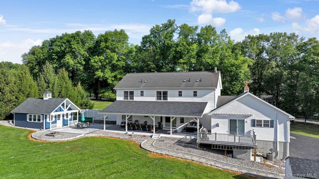 8 Roosa Road, Wallkill, NY 12589