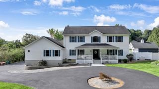 8 Roosa Road, Wallkill, NY 12589