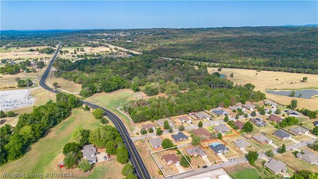 101 Horizon Lane, Alma, AR 72921