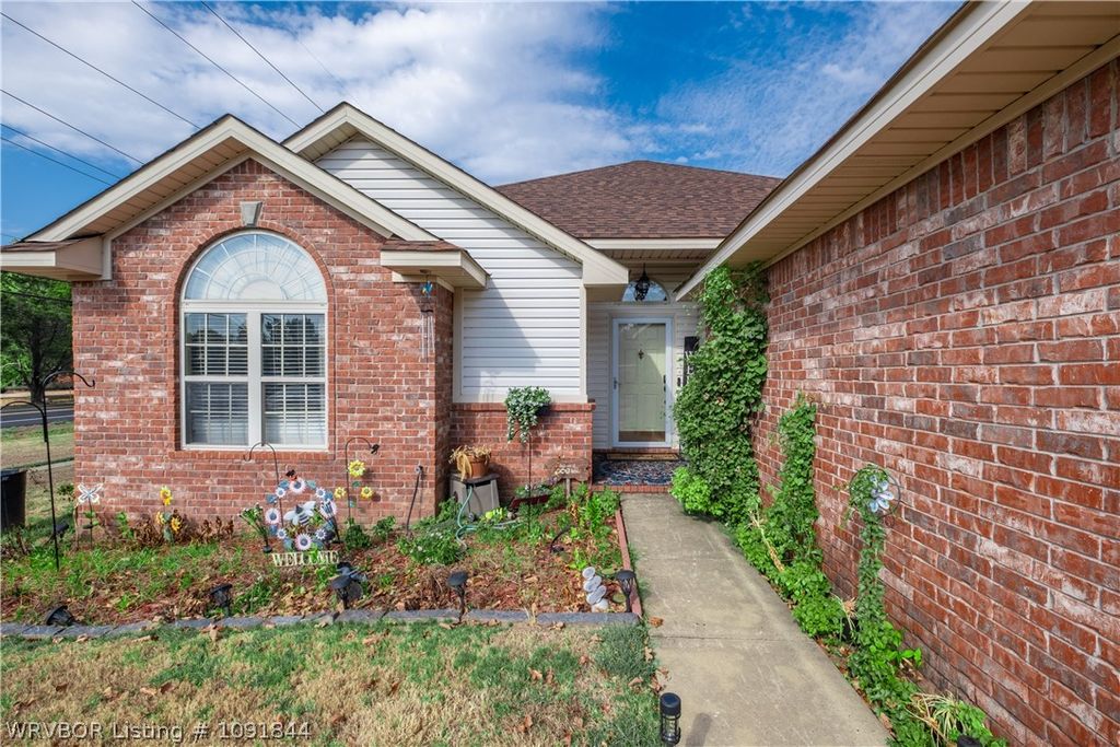 101 Horizon Lane, Alma, AR 72921