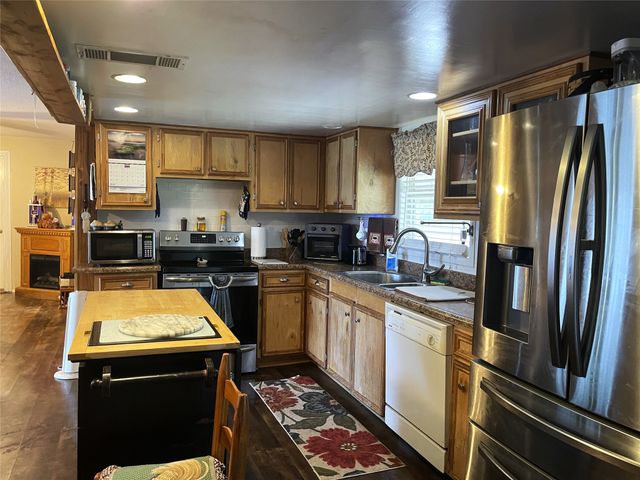 4950 Fm 937, Groesbeck, TX 76642