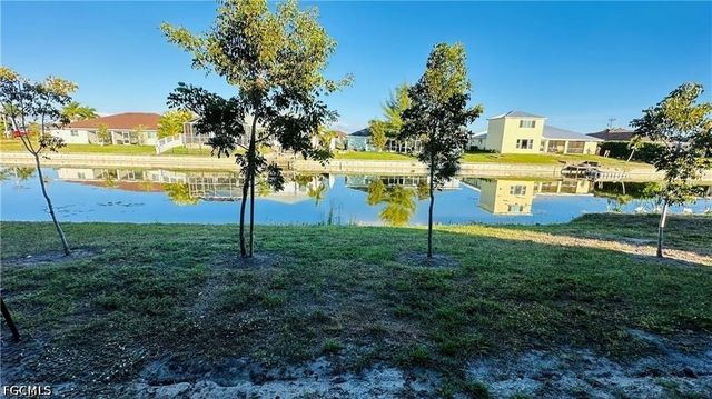 3301 SW 15th PL, Cape Coral, FL 33914