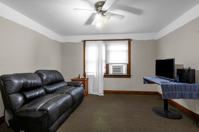 528 E 156th Street, Harvey, IL 60426