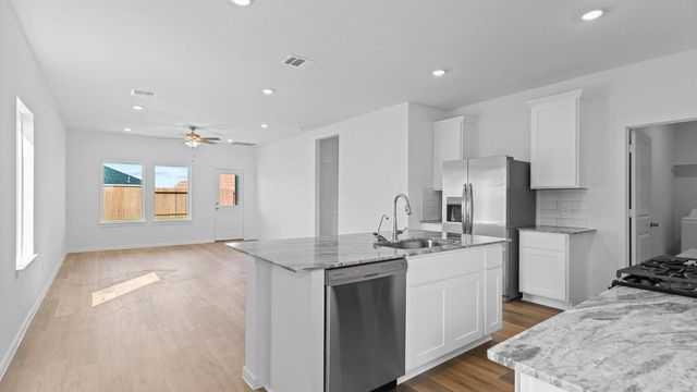 9010 Shady Cabana Way, Iowa Colony, TX 77583