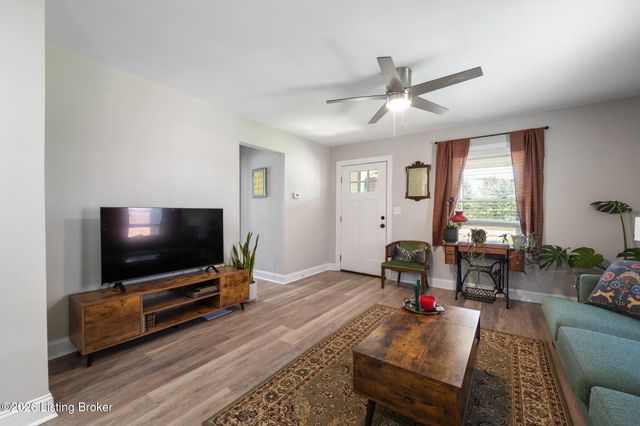 5214 Valley Station Rd, Louisville, KY 40272
