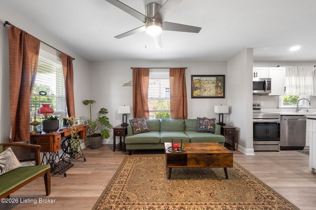 5214 Valley Station Rd, Louisville, KY 40272