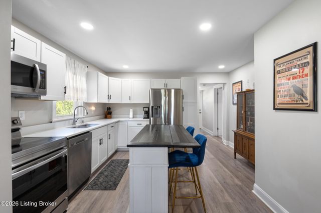 5214 Valley Station Rd, Louisville, KY 40272
