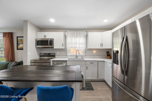 5214 Valley Station Rd, Louisville, KY 40272