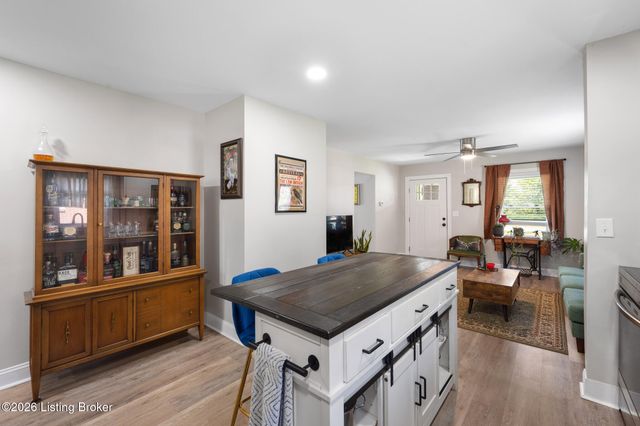 5214 Valley Station Rd, Louisville, KY 40272
