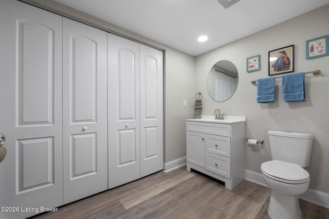 5214 Valley Station Rd, Louisville, KY 40272