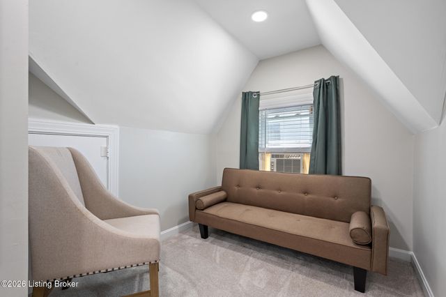 5214 Valley Station Rd, Louisville, KY 40272