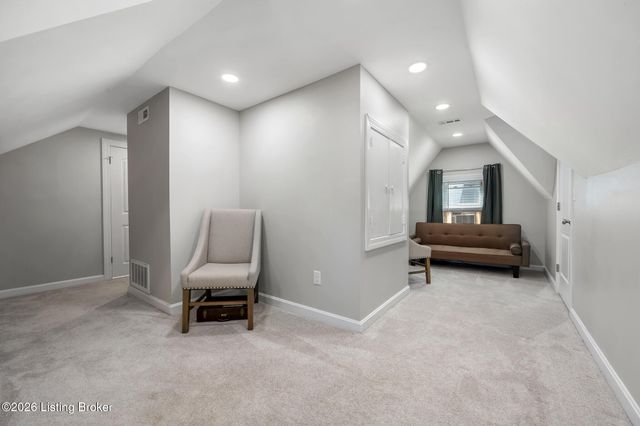 5214 Valley Station Rd, Louisville, KY 40272