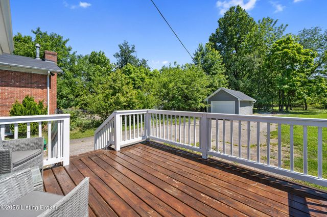5214 Valley Station Rd, Louisville, KY 40272