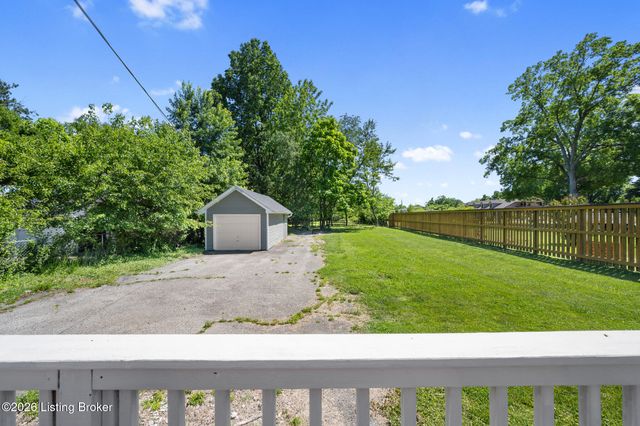 5214 Valley Station Rd, Louisville, KY 40272