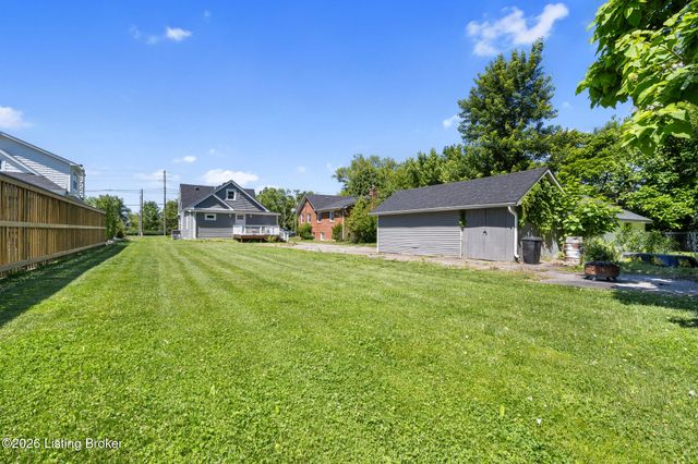 5214 Valley Station Rd, Louisville, KY 40272