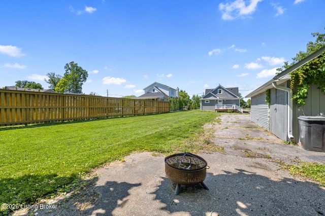 5214 Valley Station Rd, Louisville, KY 40272