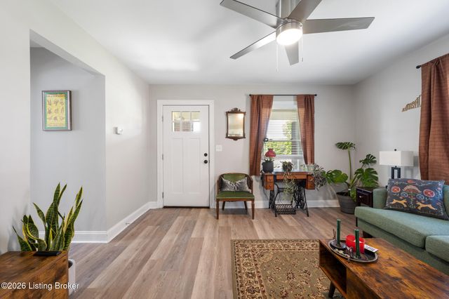 5214 Valley Station Rd, Louisville, KY 40272