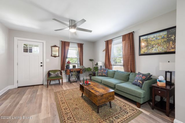 5214 Valley Station Rd, Louisville, KY 40272