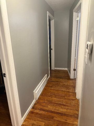 36 Daley St, Chicopee, MA 01013