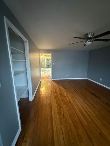 36 Daley St, Chicopee, MA 01013