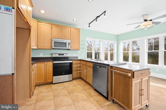 321 FRANKLIN AVE, Phoenixville, PA 19460