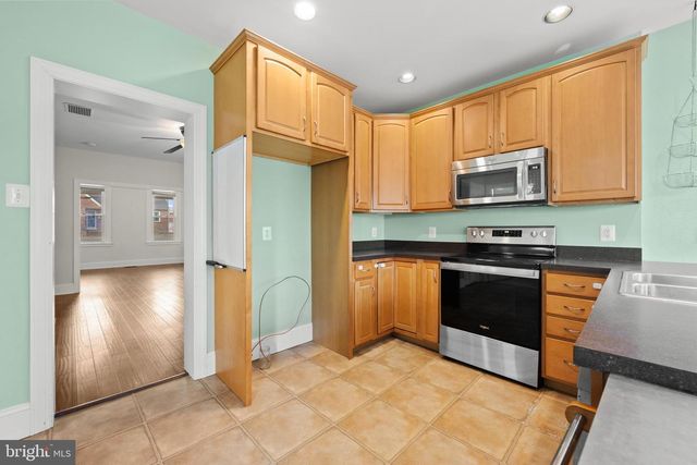 321 FRANKLIN AVE, Phoenixville, PA 19460