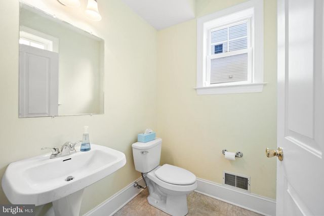 321 FRANKLIN AVE, Phoenixville, PA 19460