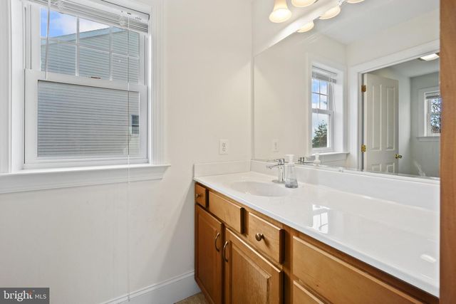 321 FRANKLIN AVE, Phoenixville, PA 19460