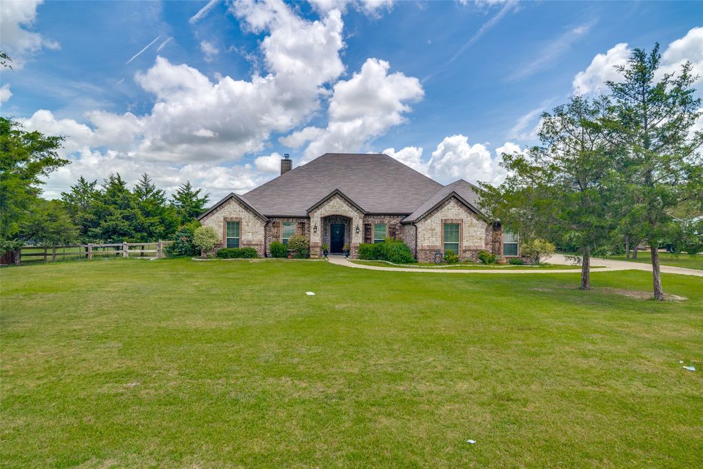 1427 Streetman Road, Royse City, TX 75189