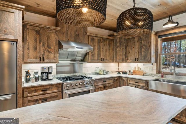 2594 Hwy 2, Blue Ridge, GA 30513