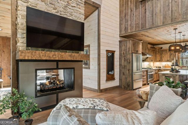 2594 Hwy 2, Blue Ridge, GA 30513