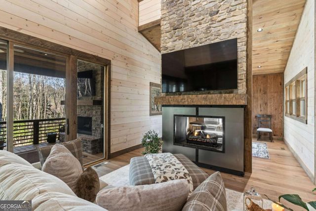 2594 Hwy 2, Blue Ridge, GA 30513