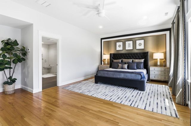 72 Hancock St, Bedford, MA 01730