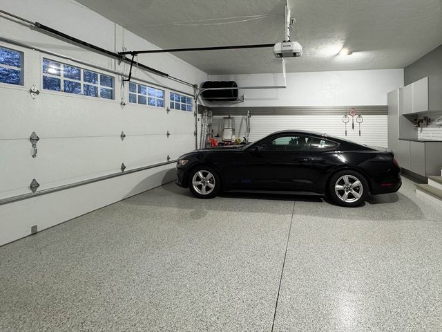 72 Hancock St, Bedford, MA 01730