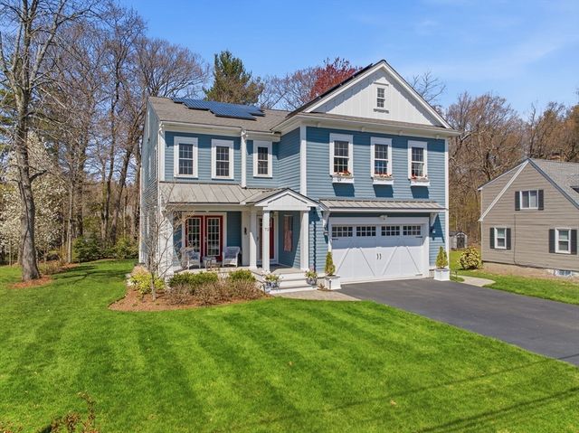 72 Hancock St, Bedford, MA 01730