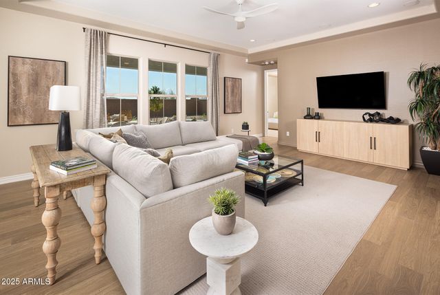 26064 N 77TH Drive, Peoria, AZ 85383