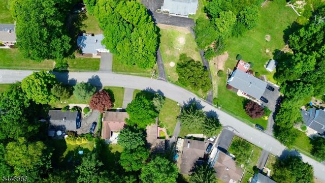 18 Summit Rd, Sparta Twp., NJ 07871