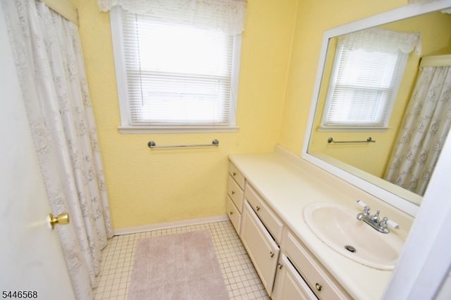 18 Summit Rd, Sparta Twp., NJ 07871