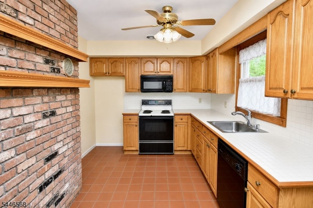 18 Summit Rd, Sparta Twp., NJ 07871 — photo 4