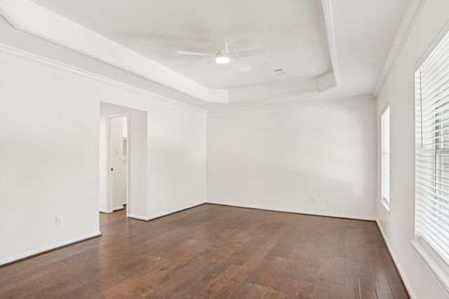 1808 N Mission Circle, Friendswood, TX 77546