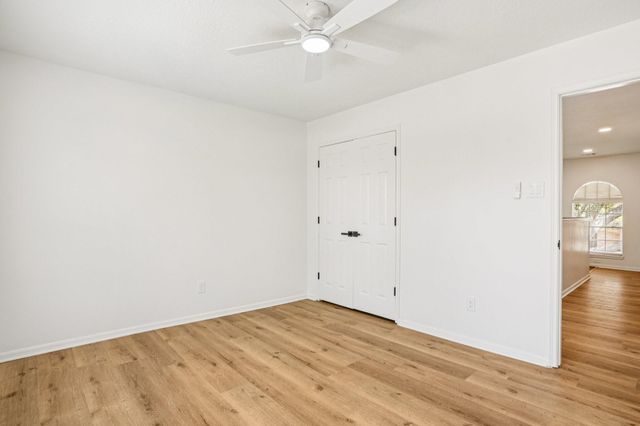 1808 N Mission Circle, Friendswood, TX 77546
