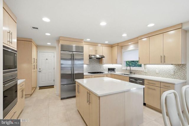 795 FOOTHILL CT, Toms River, NJ 08753